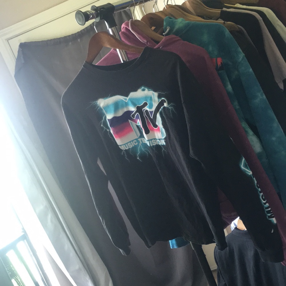 Graphic tee